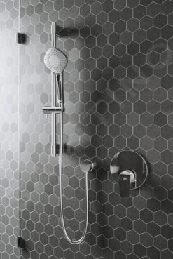 Ideal Standard Idealrain Evo Jet - Doucheset Met Diamond Handdouche, 3jet, Douchestang En Doucheslang, Chroom B2234AA -Ideal Standard Verkoopwinkel b9215f36b9c25b89e0250a00