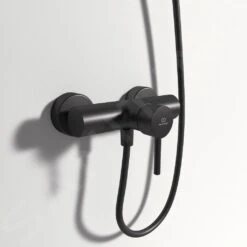 Ideal Standard CeraLine - Douchekraan Wandmontage, Zwart BC200XG -Ideal Standard Verkoopwinkel c5b24a63d275ccb38d30cff9